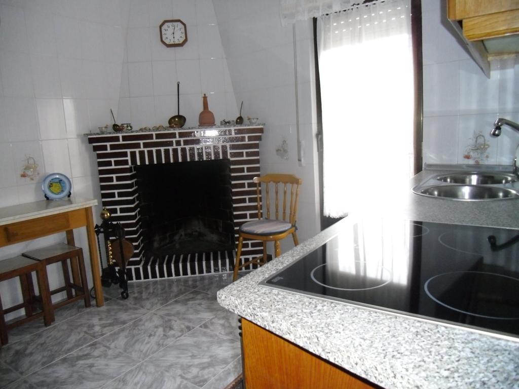 Casa Rural El Carrascal Valdefuentes de Sangusín 外观 照片