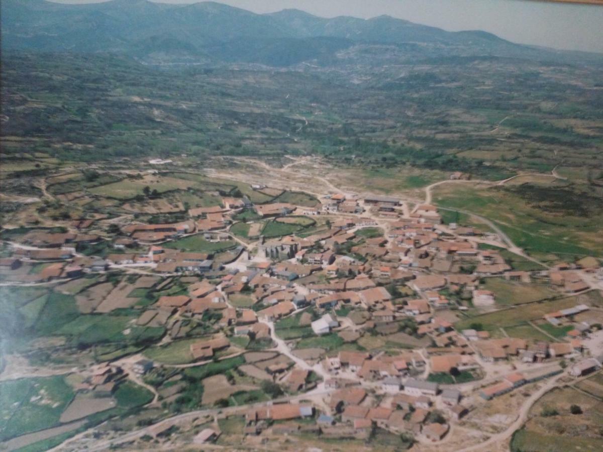 Casa Rural El Carrascal Valdefuentes de Sangusín 外观 照片